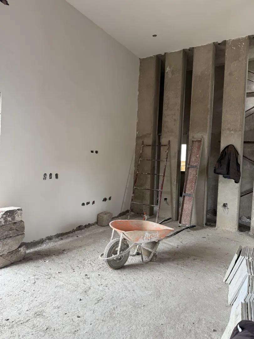 Interior plaster